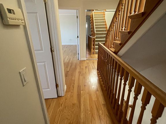 4th image of 2412 California Ave