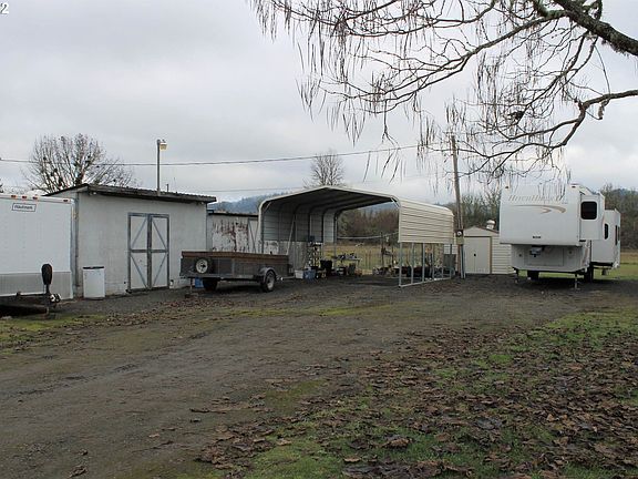2nd image of 440 Misty Ln