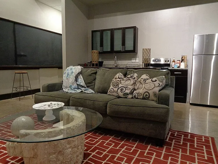 Phillips Luxury Apartments 6