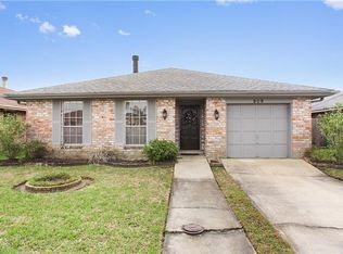 909 Sessions Ln, Kenner, LA 70065