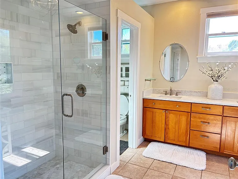 324 Julia Pl — Photo 35