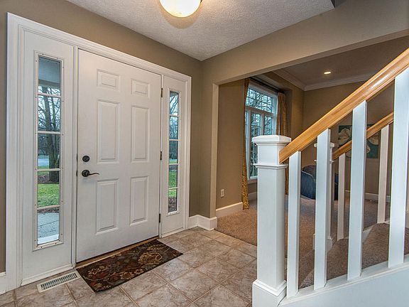 5th image of 7205 Rolling Highlands Ct NE