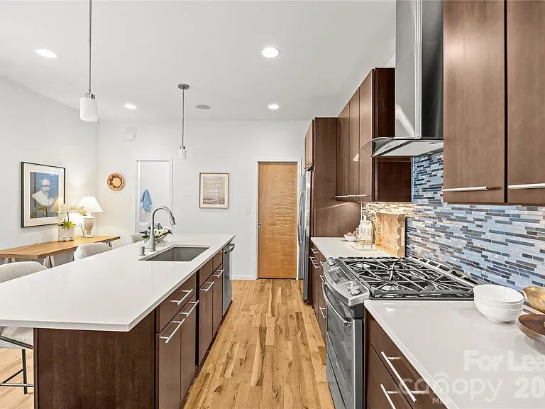 918 Greenleaf Ave — Photo 17