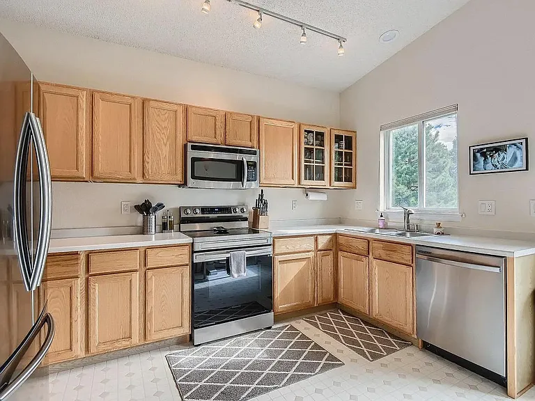 20828 Willowbend Ln — Photo 7