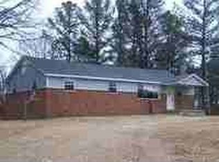 605 Feather Ridge Rd, Lexington, TN 38351