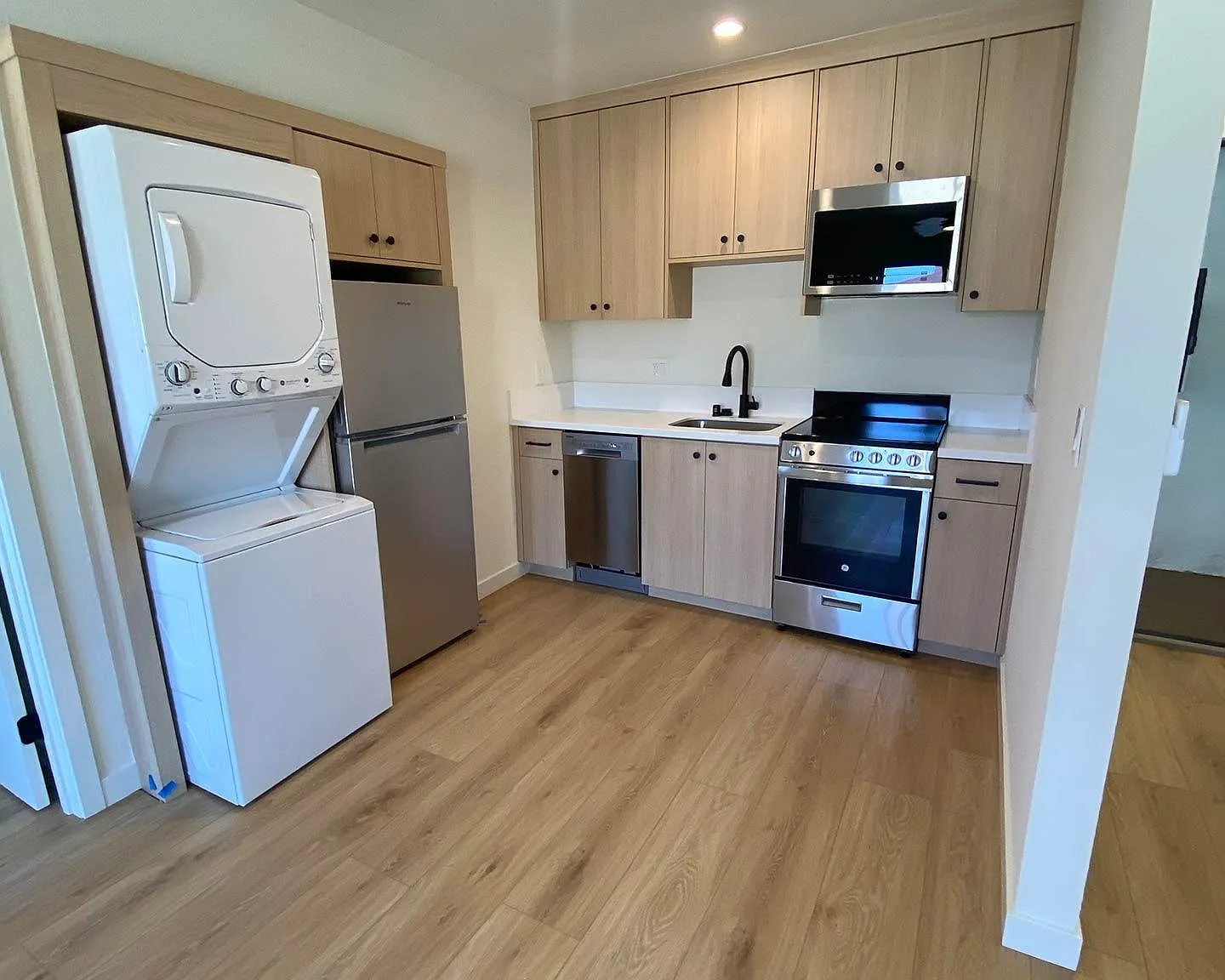 1 bed, 452 sqft, $2,225 — Photo 4