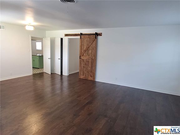5th image of 108 E Young Ave
