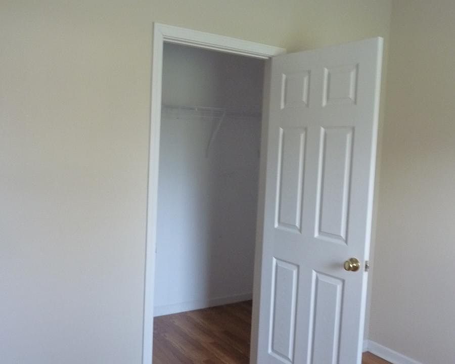 Huge clean walking closets