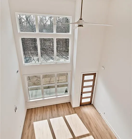 32 Coalburn Dr — Photo 3