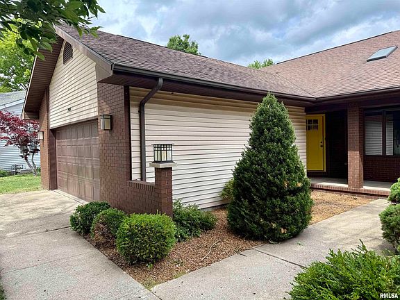 2nd image of 1908 Bayview Ct