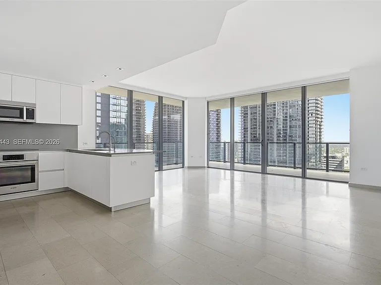 68 SE 6th St #2702 — Photo 32