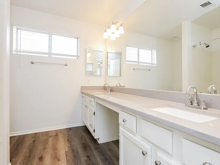1042 N Blackbird Dr — Photo 12