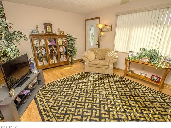 3rd image of 13101 Yager Dr