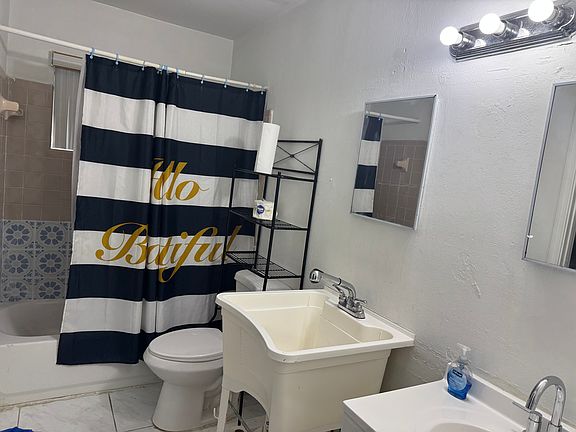 4th image of 2635 NW 205th St #1
