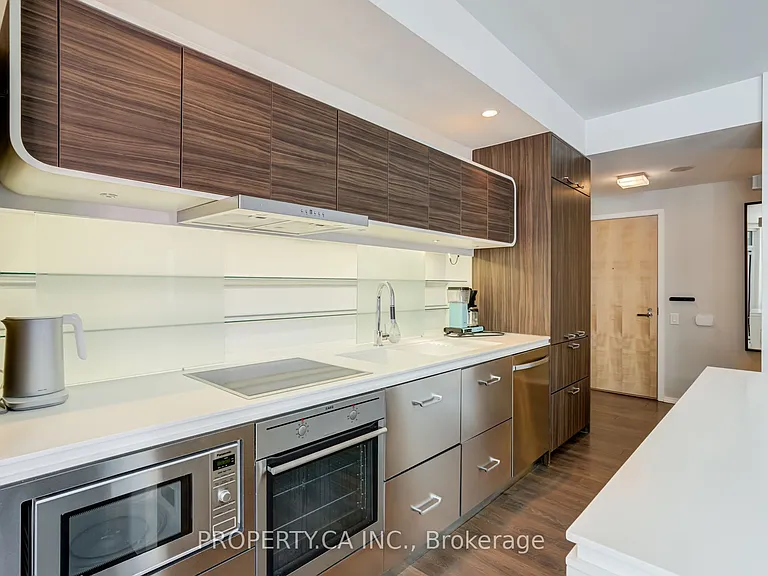 45 Charles St E #502 — Photo 8