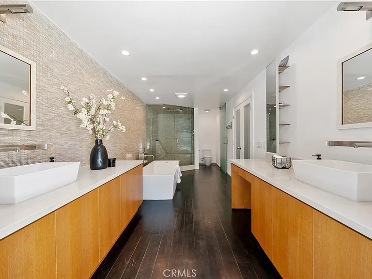 9653 Oak Pass Rd — Photo 22