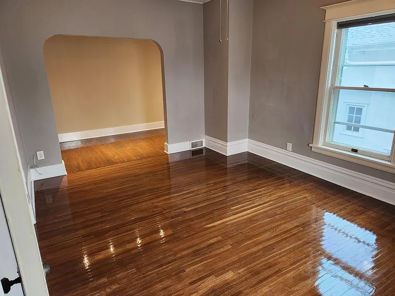 605 E Washington St #B — Photo 10