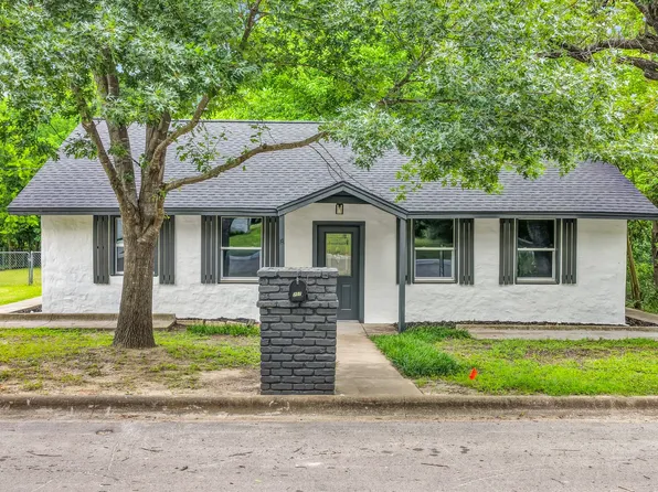 307 S Walnut St, Weatherford, TX 76086