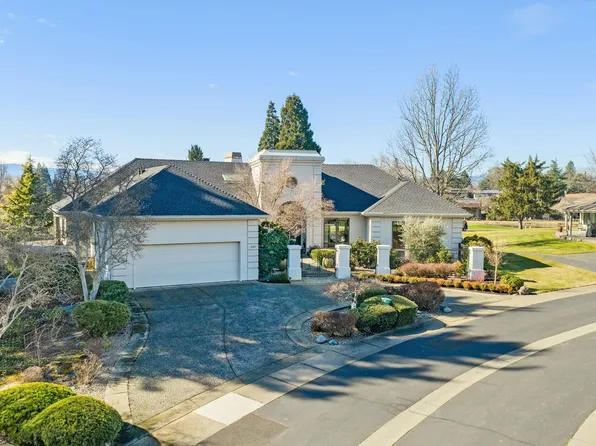 3192 Arnold Palmer Way, Medford, OR 97504