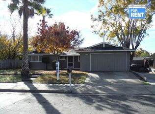 951 W Raymond Rd, Hanford, CA 93230