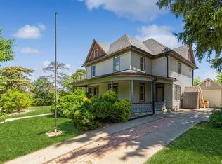 206 S Main St, Mount Carroll, IL 61053