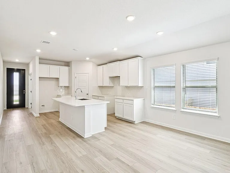 16249 Parish Pointe Ct — Photo 4