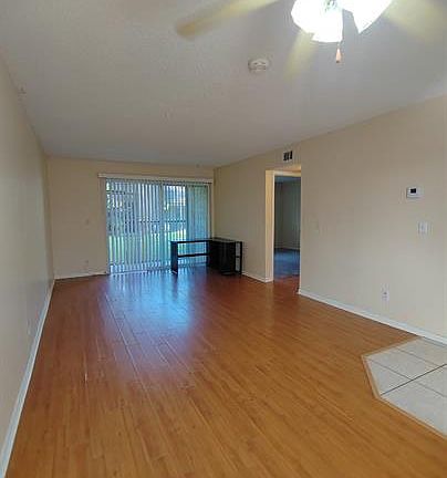 5th image of 6328 Newtown Cir #28A3