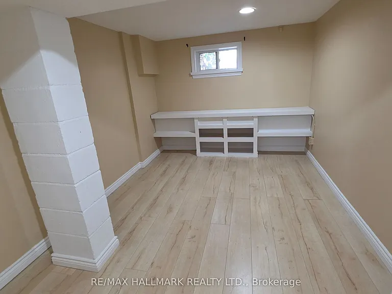 187 Septonne Ave #LOWER LEVEL — Photo 17