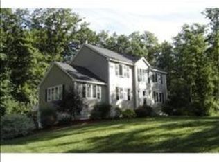 55 Seasons Ln, Londonderry, NH 03053