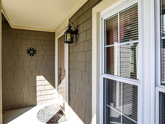 5th image of 4669 Stansbury Ln