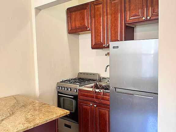 2nd image of 435 E 74th St APT 3A