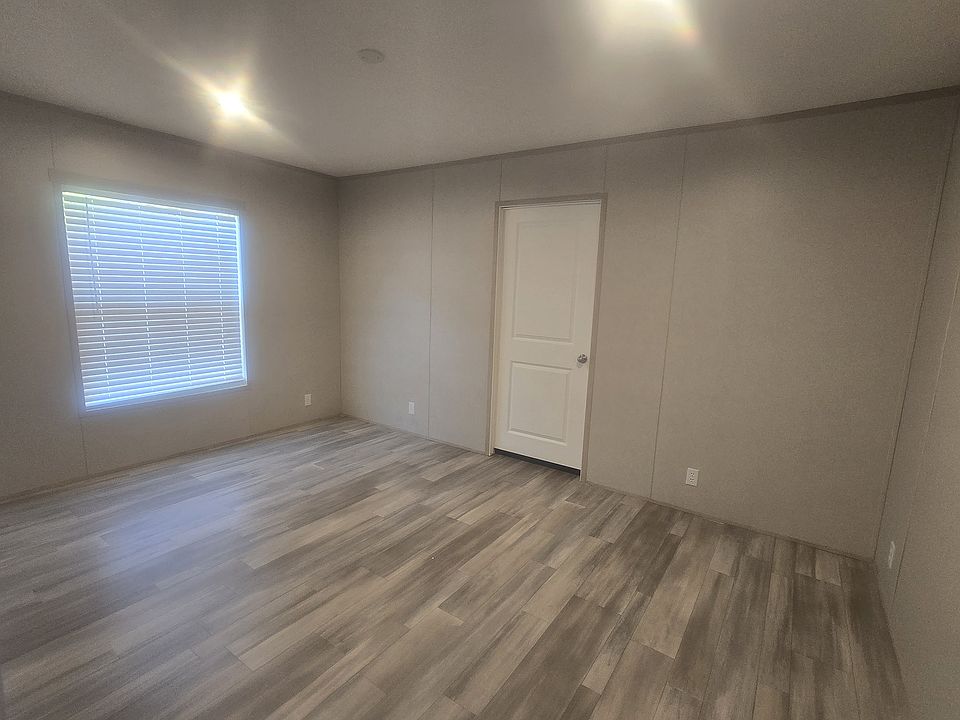1st image of 3522 Vandora Dr