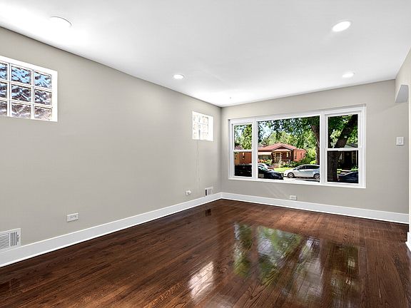 2nd image of 114 W 126th Pl