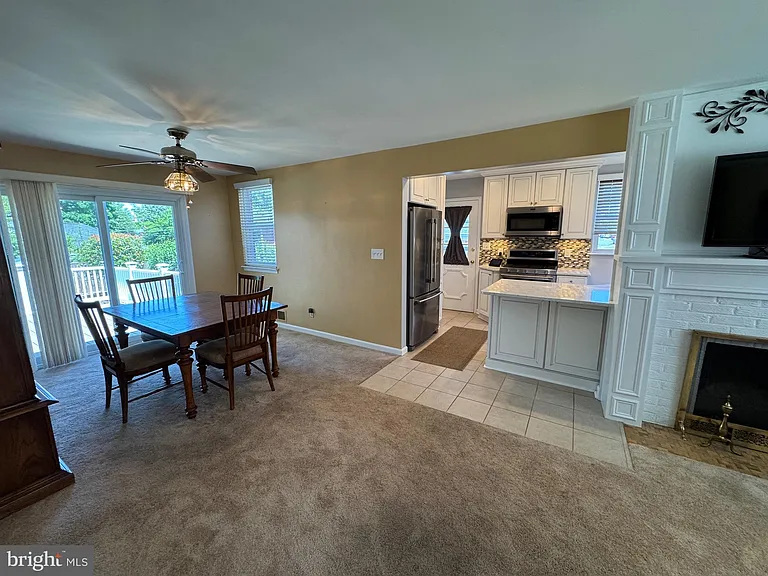 2906 Breezy Ter — Photo 51