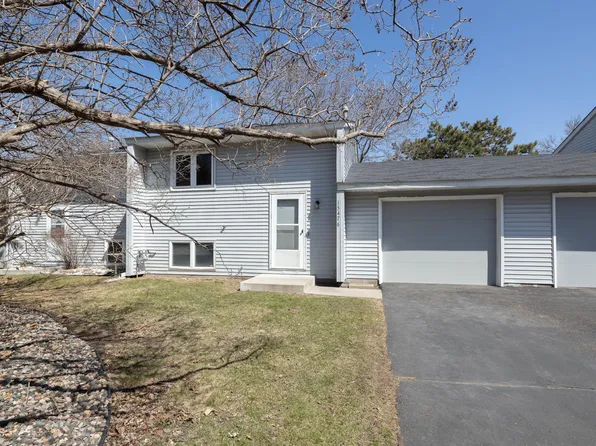 15476 Pennock Ln, Apple Valley, MN 55124