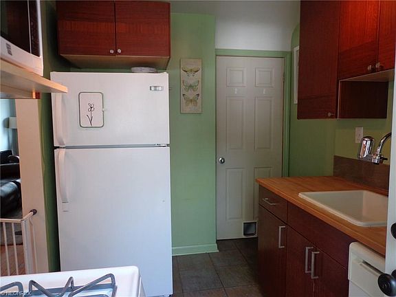 3rd image of 14100 Gramatan Ave