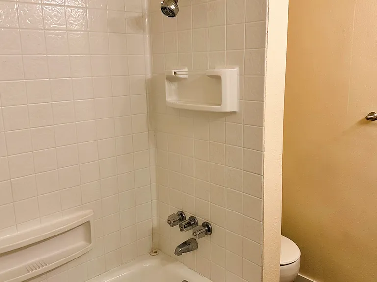 Cedar Apartments — Photo 13