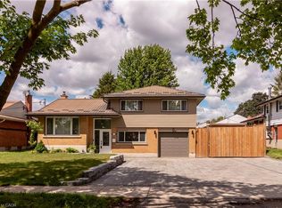 304 Greenfield Ave, Kitchener, ON N2C 1E1