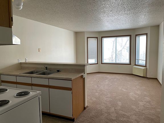 2nd image of 4311 15th Ave S #0B-1Ba-406Sqft