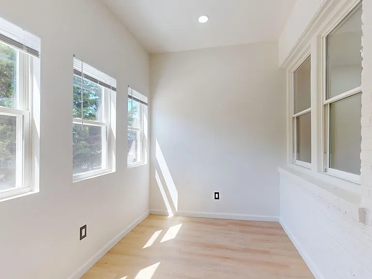 1318 Holbrook Street NE — Photo 25