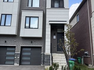 12 Heathrow Ln, Caledon, ON L7E 4M4