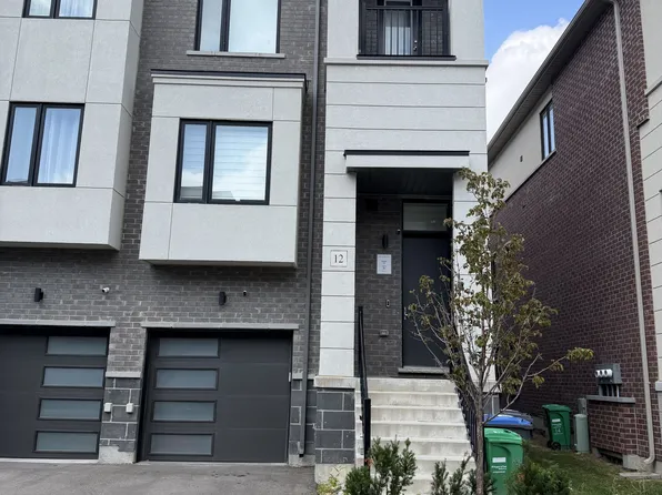 12 Heathrow Ln, Caledon, ON L7E 4M4