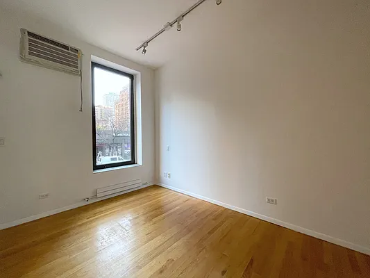 Rented by Compass | media 11