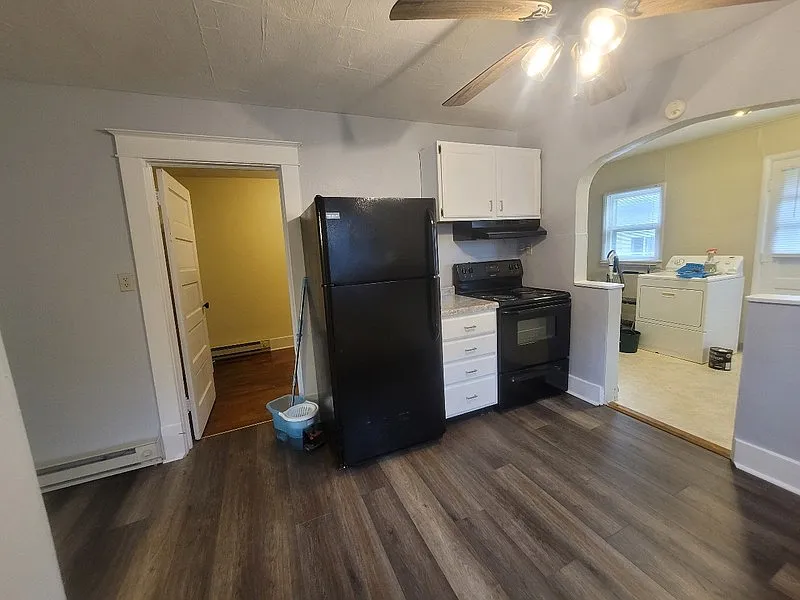 2 bed, 1.0 bath, 800 sqft, $750 — Photo 1