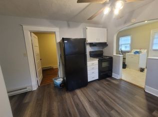 700-702 W Broadway Ave, Fairfield, IA 52556