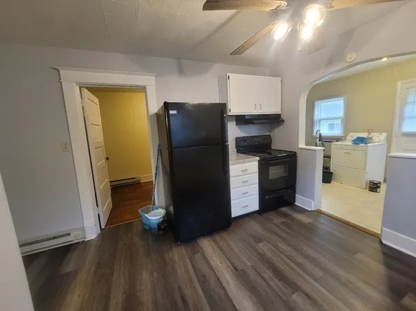 700-702 W Broadway Ave, Fairfield, IA 52556