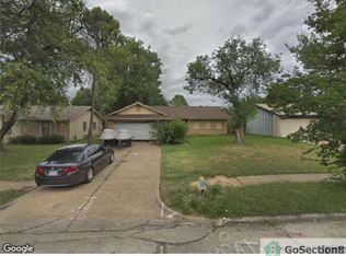 3713 Finley Rd, Irving, TX 75062