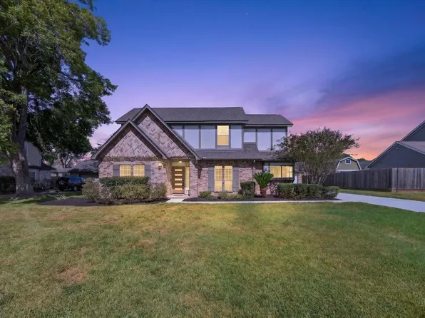 1013 Londonderry Ave, Friendswood, TX 77546
