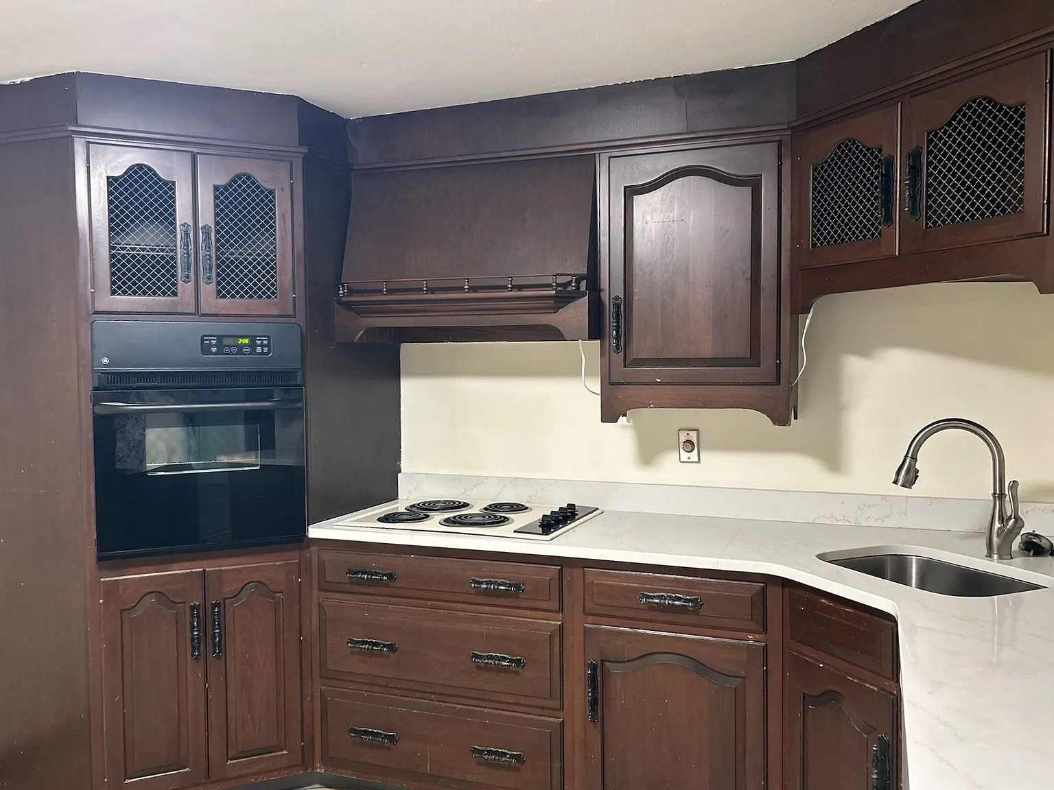 2 bed, 800 sqft, $1,900 — Photo 2