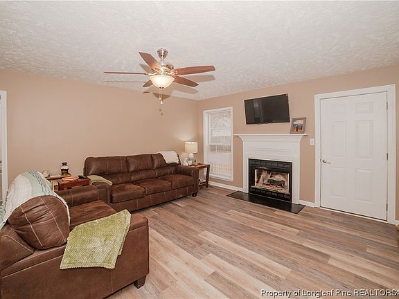 4th image of 5611 Teagarden Pl